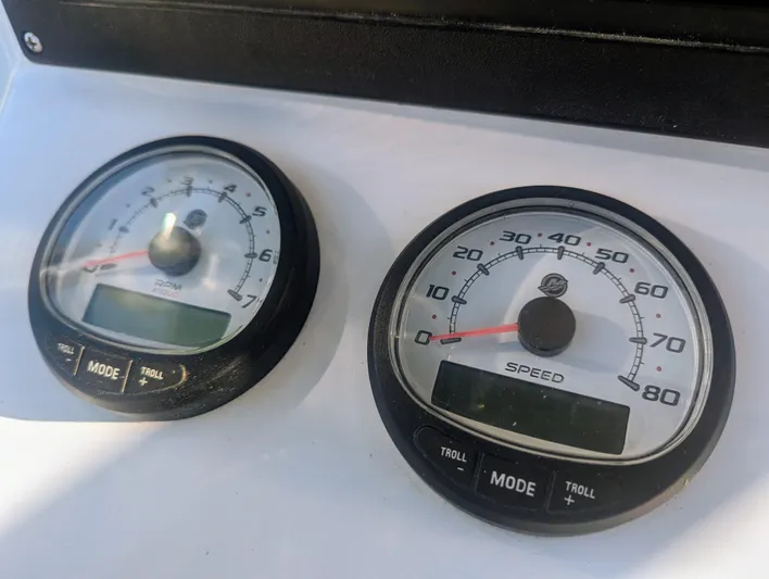  Yacht Photos Pics Dashboard gauges of 2023 Bluewater Sportfishing 23t boat, showing speed and RPM.