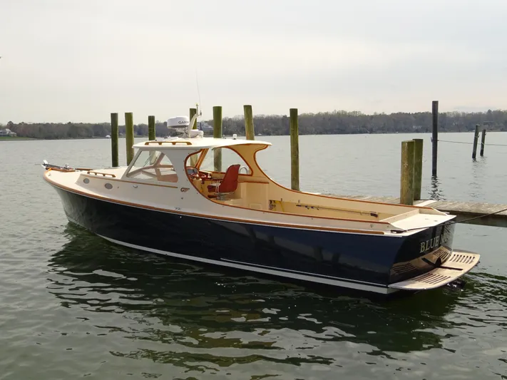 Blue Moon Yacht Photos Pics 