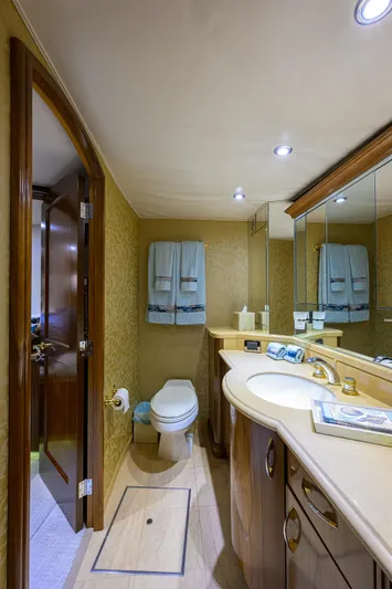 Jr Yacht Photos Pics Luxurious bathroom in 2004 Sea Force IX 82 Enclosed Bridge yacht with elegant fixtures.