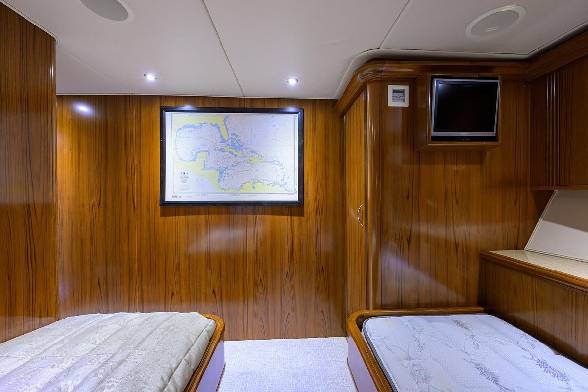 2004 Sea Force IX 82 