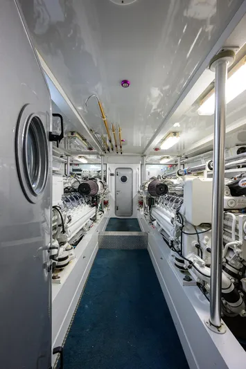 Jr Yacht Photos Pics 