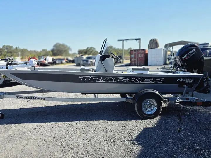 Tracker CLASSIC CC