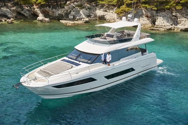  Yacht Photos Pics Prestige 680 model 2019 / Chehab Marine