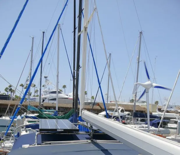 Ale Er Ron Yacht Photos Pics 