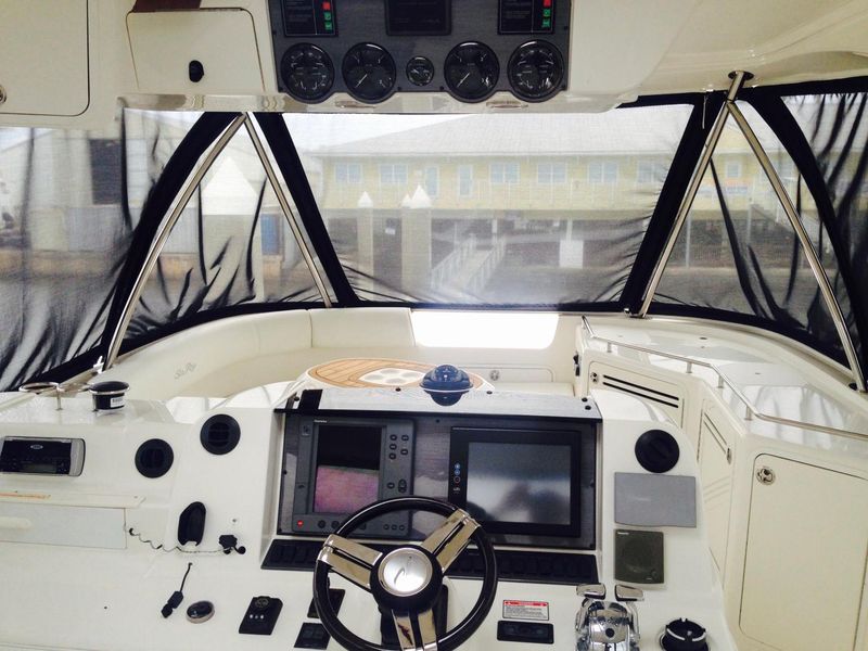 2005 Sea Ray 550 Sedan Bridge