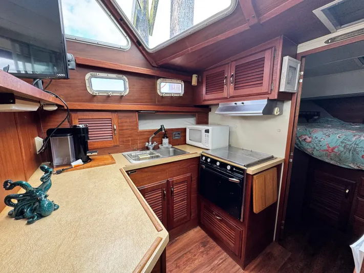 Ocean Bliss II Yacht Photos Pics 