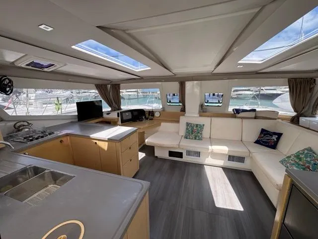 Island State Of Mind Yacht Photos Pics Galley/Salon