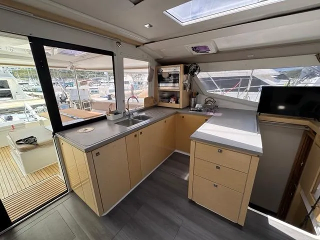 Island State Of Mind Yacht Photos Pics Galley