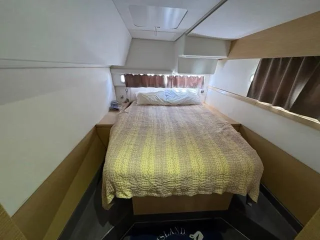 Island State Of Mind Yacht Photos Pics Port AFT Cabin