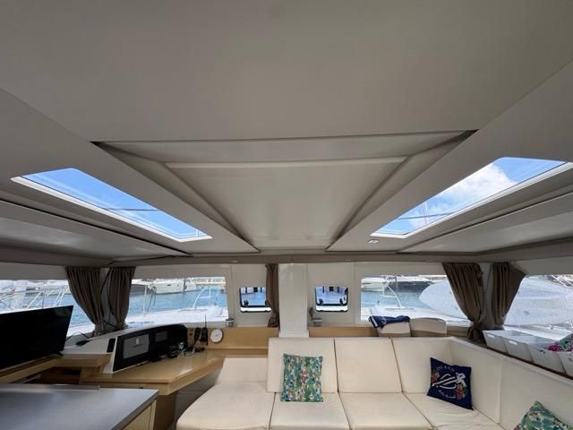 2014 Fountaine Pajot 43 