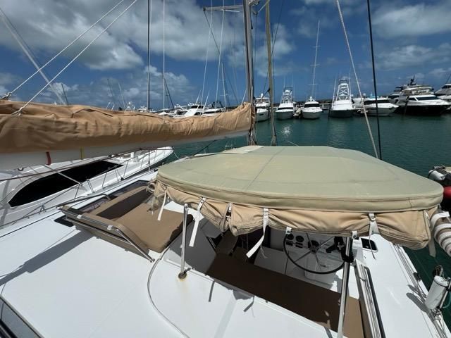2014 Fountaine Pajot 43 