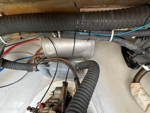 Island State Of Mind Yacht Photos Pics Clean Engine Bays