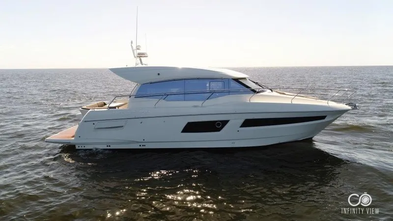 Skylark Yacht Photos Pics 2018 Prestige 460 S yacht cruising on open water.