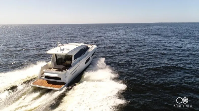 Skylark Yacht Photos Pics 