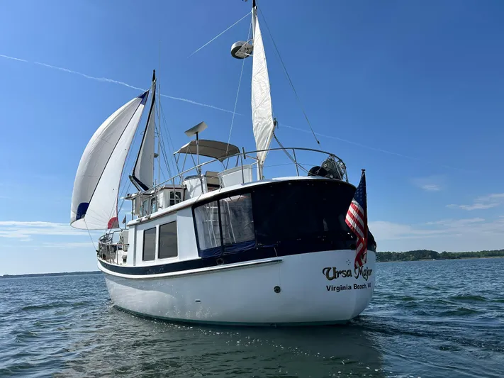 Ursa Major Yacht Photos Pics 