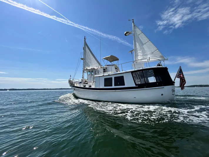 Ursa Major Yacht Photos Pics 