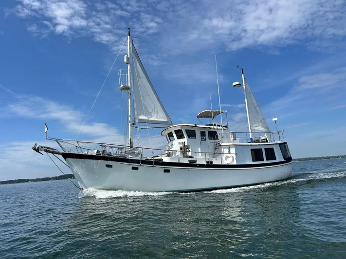 Ursa Major Yacht Photos Pics 