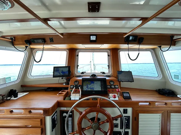 Ursa Major Yacht Photos Pics 