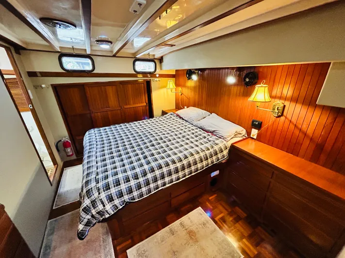 Ursa Major Yacht Photos Pics 