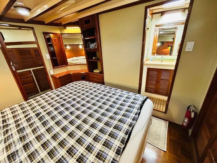 Ursa Major Yacht Photos Pics 