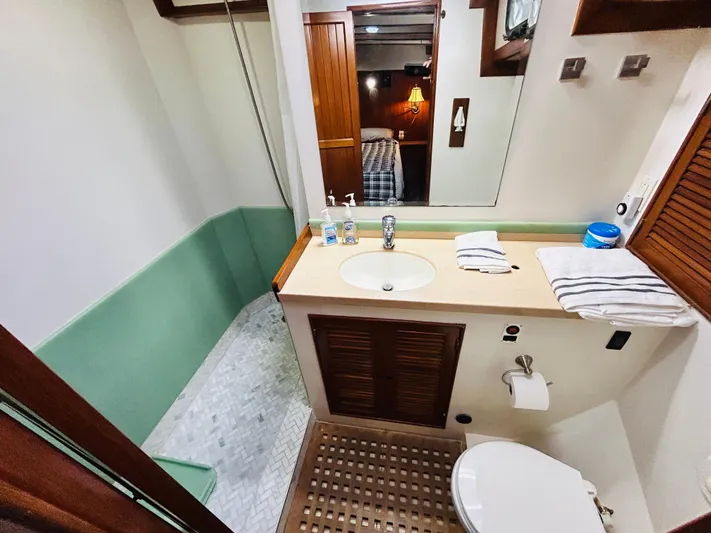 Ursa Major Yacht Photos Pics 