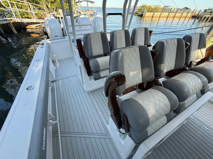  Yacht Photos Pics 2021 EVERGLADES 435 CC - Image 16