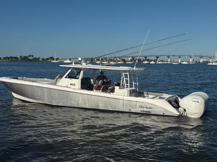  Yacht Photos Pics 2021 EVERGLADES 435 CC - Image 7