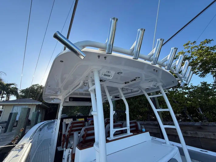  Yacht Photos Pics 2021 EVERGLADES 435 CC - Image 26