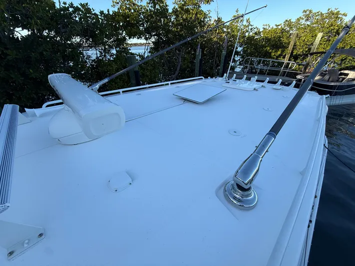  Yacht Photos Pics 2021 EVERGLADES 435 CC - Image 43