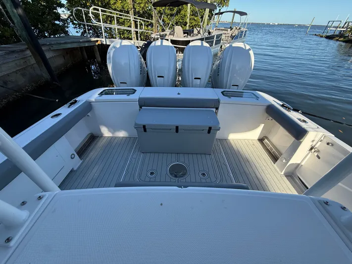  Yacht Photos Pics 2021 EVERGLADES 435 CC - Image 18