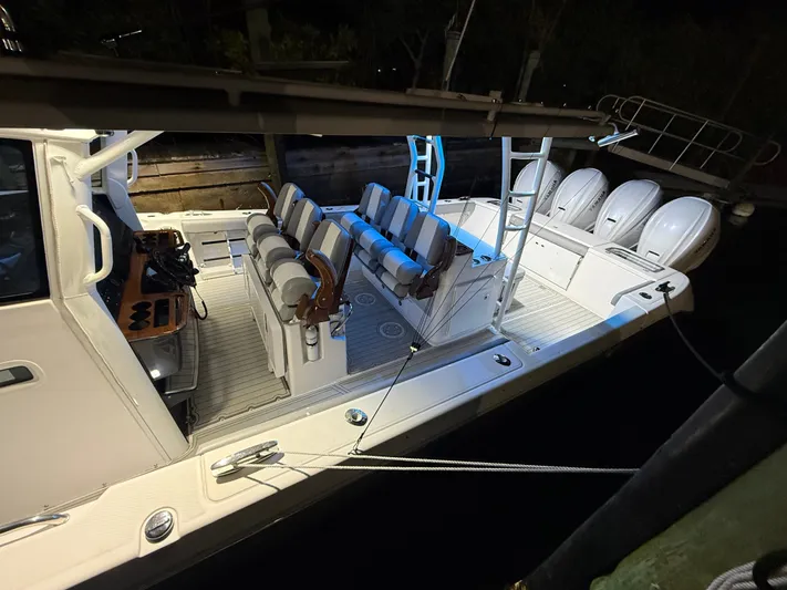  Yacht Photos Pics 2021 EVERGLADES 435 CC - Image 55