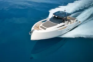 2023 Cayman Yachts 400 WA NEW