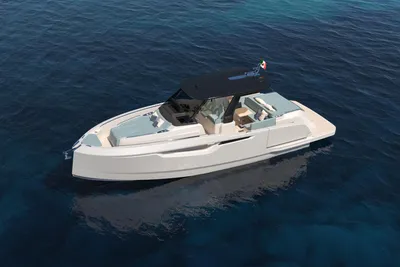 2025 Cayman Yachts 380 WA