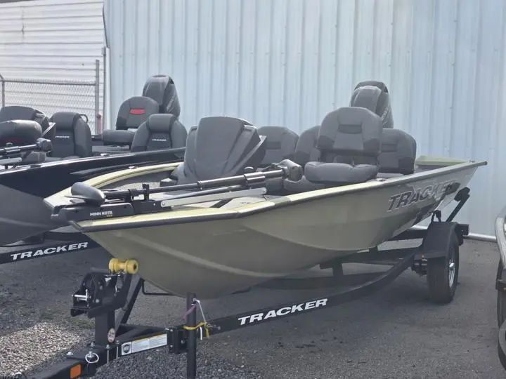 Tracker Pro Team 175 Crappie Edition
