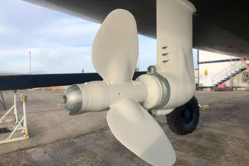  Yacht Photos Pics Close-up of a 1999 J Boats J/120 sailboat propeller on a dry dock.