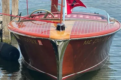 Chris-Craft Riviera