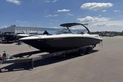 Sea Ray 270 SLX