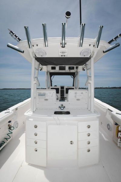 2014 Everglades 325 Center Console