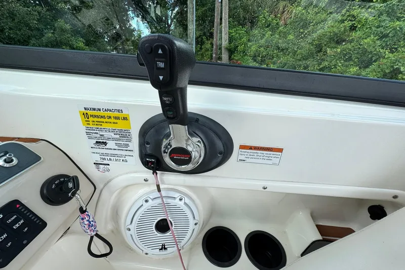  Yacht Photos Pics 2019 Boston Whaler 230 Vantage boat controls with throttle and capacity warning.