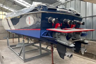 1986 Cigarette 38 Top Gun