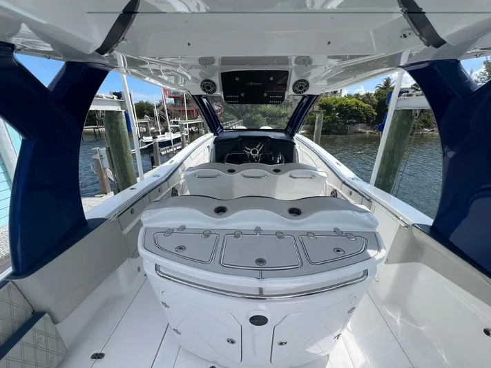 Seaventures Yacht Photos Pics MTI 42 Seaventures-Hull