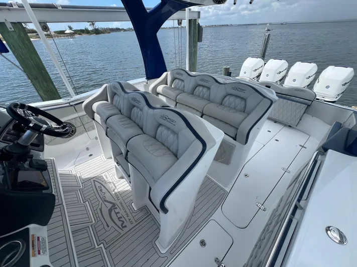 Seaventures Yacht Photos Pics MTI 42 Seaventures-Helm Seating