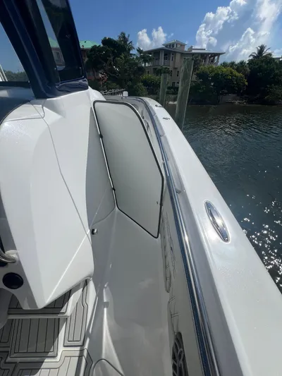 Seaventures Yacht Photos Pics MTI 42 Seaventures-Hull