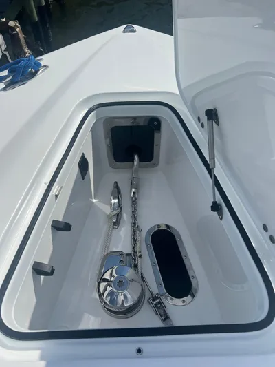 Seaventures Yacht Photos Pics MTI 42 Seaventures-Anchor Locker