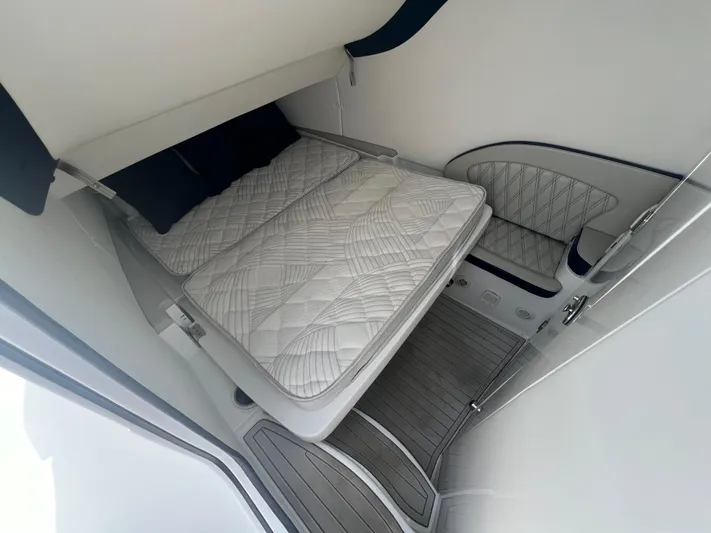 Seaventures Yacht Photos Pics MTI 42 Seaventures-Cabin