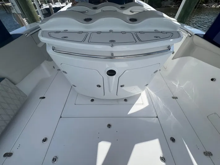 Seaventures Yacht Photos Pics MTI 42 Seaventures-Tilt Out Lockers