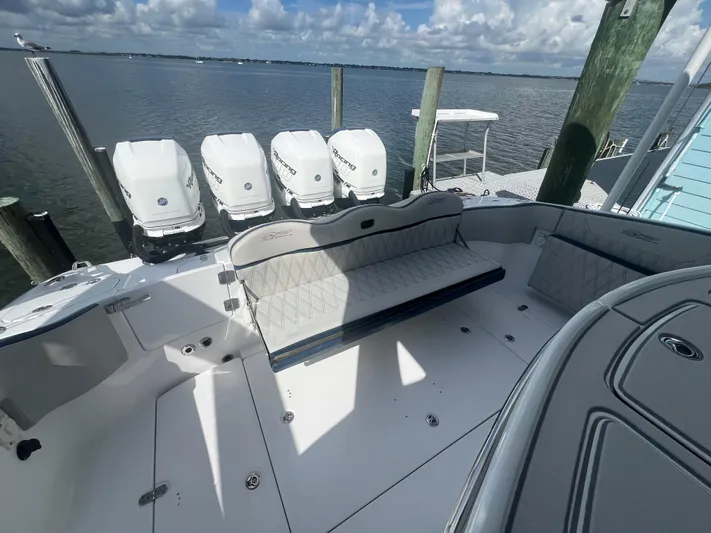 Seaventures Yacht Photos Pics MTI 42 Seaventures-Stern