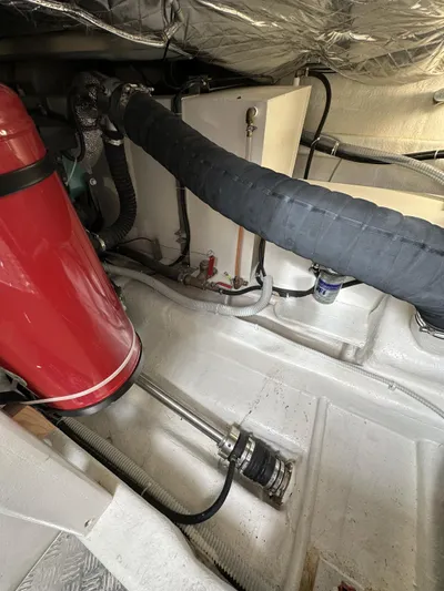 Fratelli Aprea Sorrento 32 Yacht Photos Pics Engine compartment of a 2023 Fratelli Aprea Sorrento Cabinatto 32 boat.