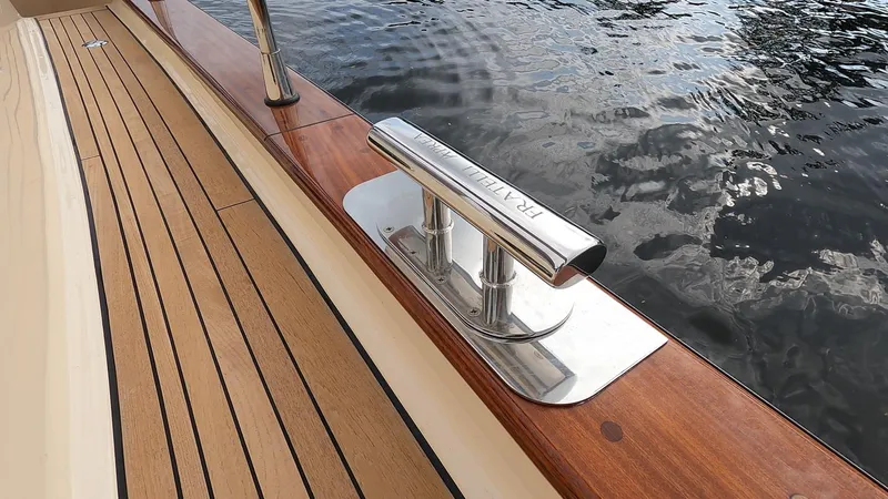 Fratelli Aprea Sorrento 32 Yacht Photos Pics 