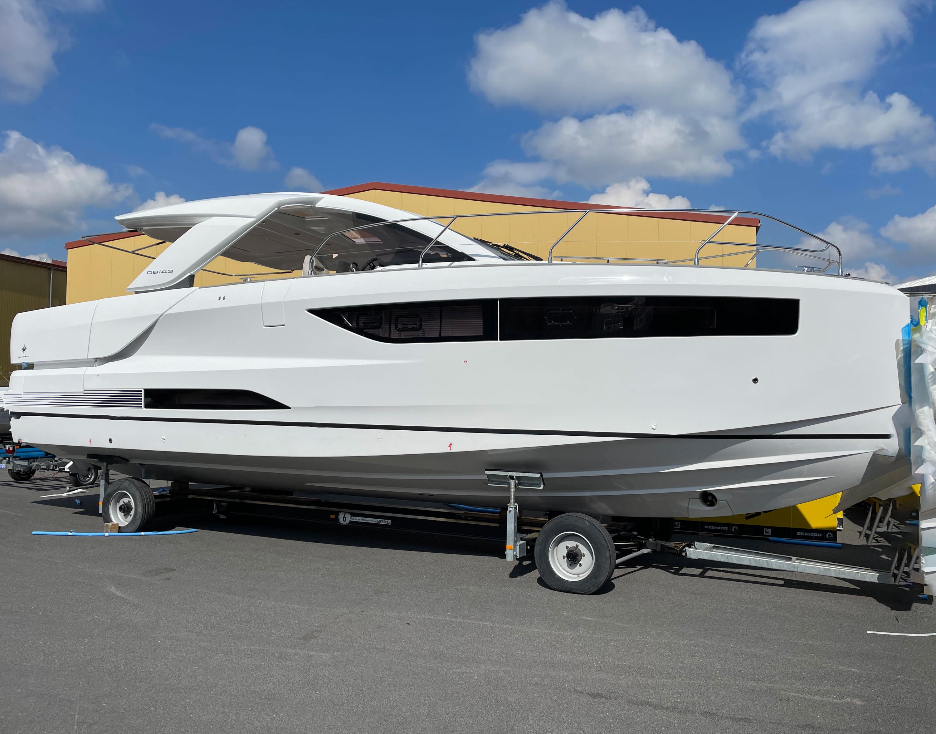 Jeanneau DB 43 13m 2023, Motoryachten - Bavaria | Boot24